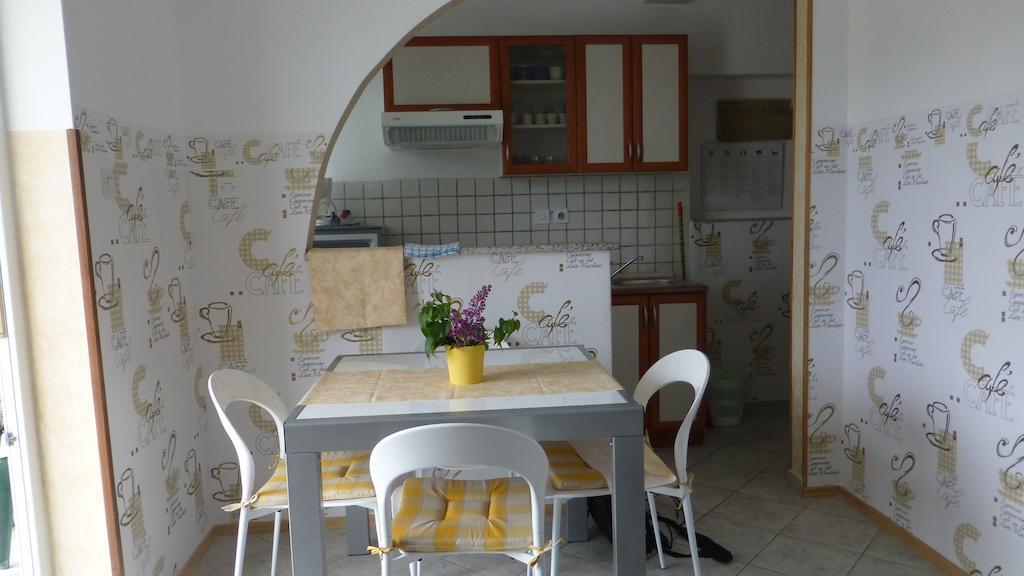 Apartments Tanja & Boris Baška Habitación foto